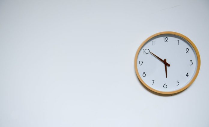 wall clock - benefits of online timesheets